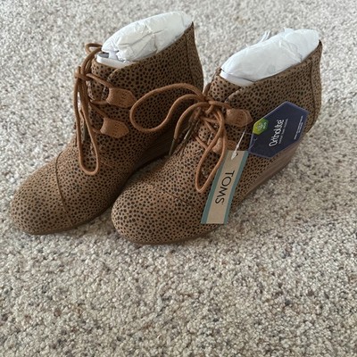 Toms Kala Wedge Booties Tan Mini Cheetah Suede Size 7.5 Casual Fall Comfortable