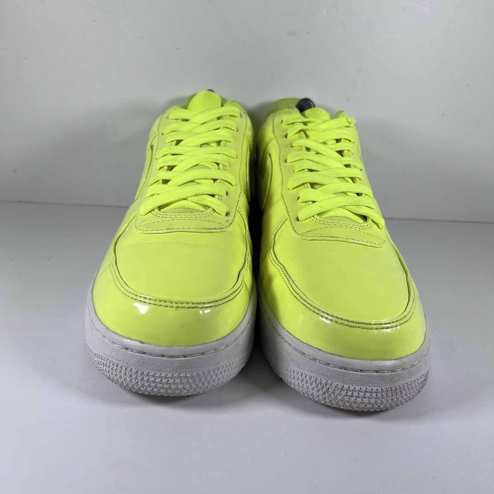 Nike Air Force 1 2017 Volt Lace Up Athletic Shoes Sneakers Men's 9.5 AJ9505-700 thumbnail 2