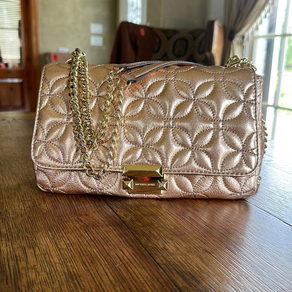 Michael Kors | Bolso de hombro acolchado floral dorado rosa metálico | 0760 Foto 2 de 4