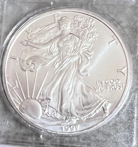 1997 American Silver Eagle Dollar 1 Troy Ounce 0.999 Purity Uncirculated Coin
