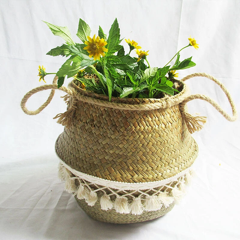 Wicker straw shop