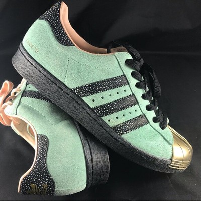 gold shell toe adidas