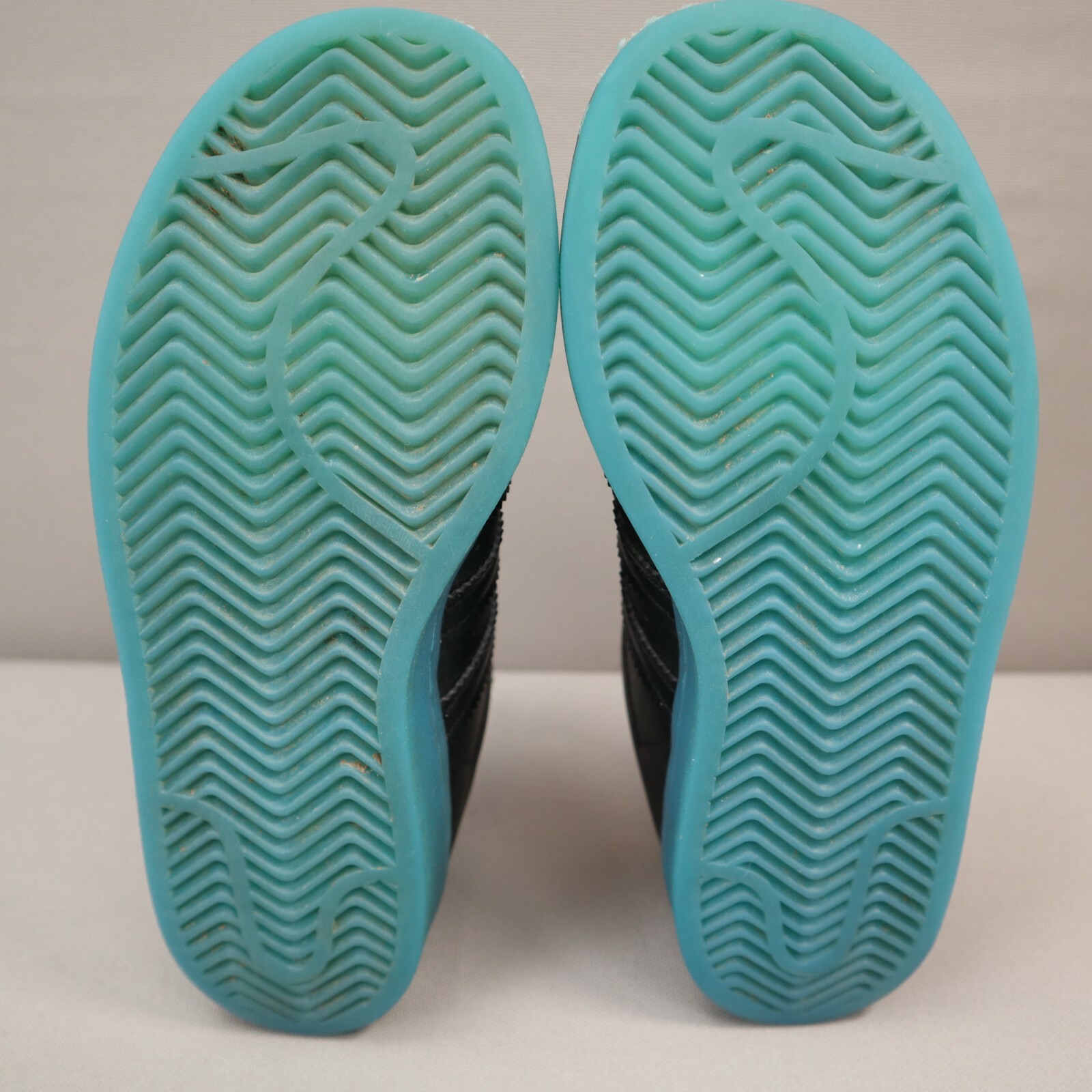 Adidas Superstar Youth Kids Size 2 Shoes Black & Blue Sneakers FW3998