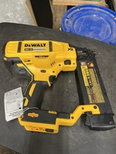 DEWALT 20V MAX XR Brushless Cordless 18-Gauge Brad Nailer DCN680 Never Used