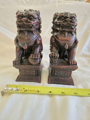 Vintage Burgundy Resin Chinese Guardian Lions Foo Dogs 6.5 in Figurine Set of 2