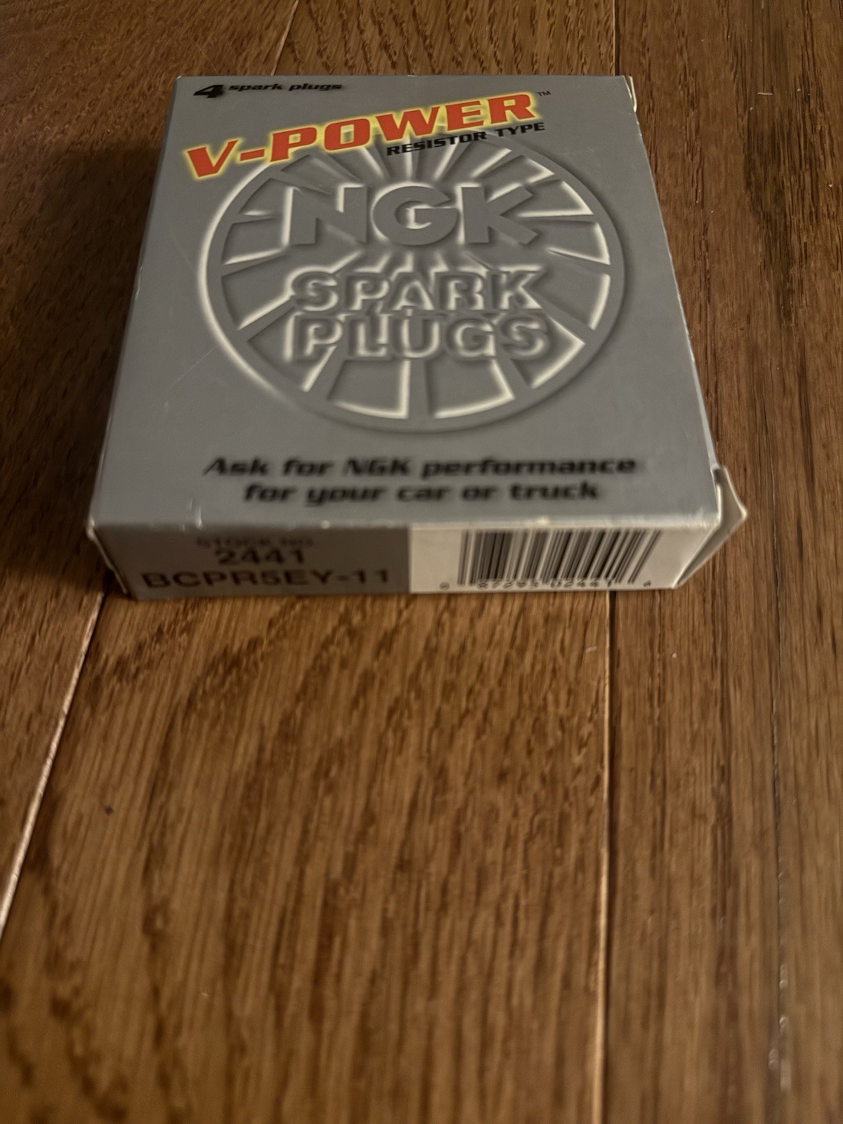 4 New NGK V Power Spark Plugs BCPR5EY-11 2441