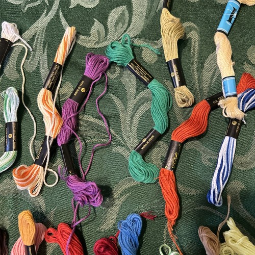 70+ Skeins J&P Coats & DMC Embroidery Floss Thread Variety of Colors - Picture 14 of 19