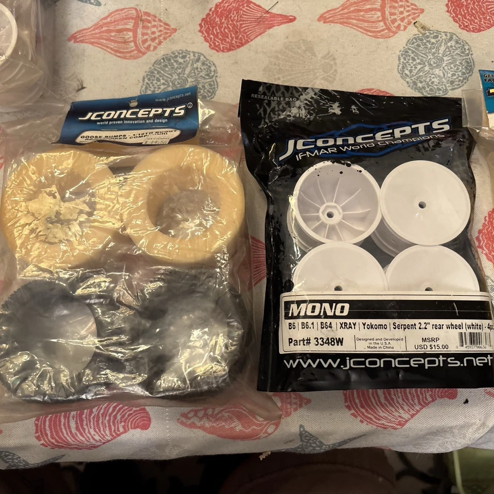 4x NEW Jconcepts 3348W RC10 B6 &6.1 2wd Rear Buggy Rims & Tires 3018-02 LOSI - Image 2 of 4