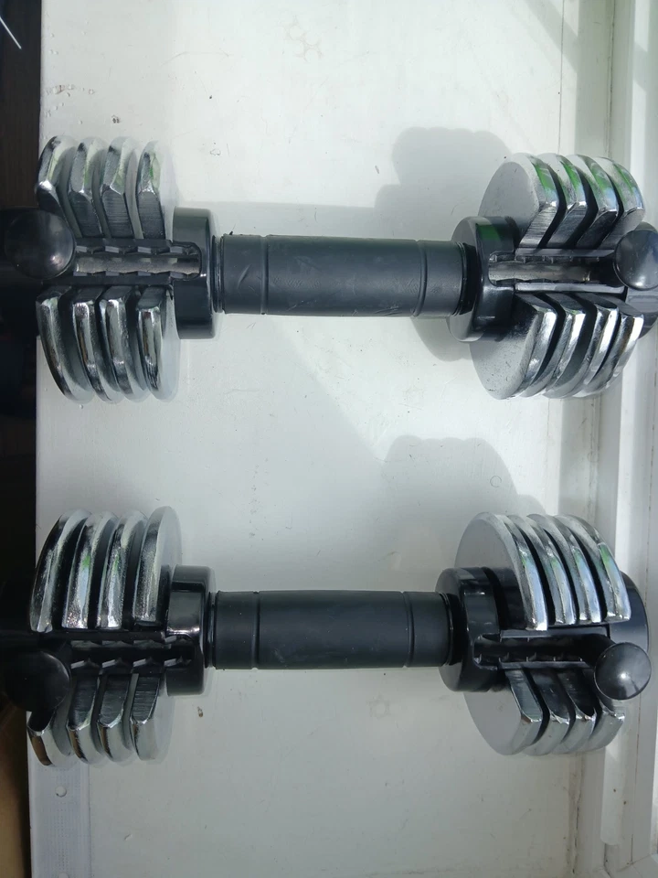 ProForm PFSAW2514 25lbs Adjustable Dumbbell Set - Silver/Black - Image 3 of 4