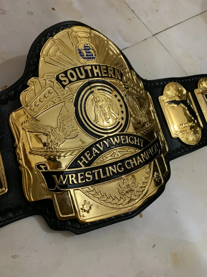 Cinturón campeonato peso pesado sur Nwa, 4 mm zinc, chapado en oro, correa de cuero Foto 3 de 4