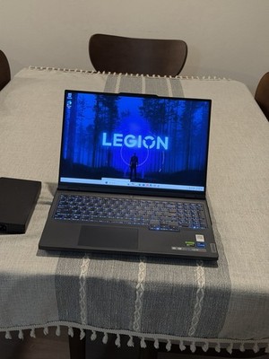 Lenovo Legion Pro 5 16IRX8   i7-13700HX / RTX 4070 / 32GB RAM / 1TB SSD / 240Hz