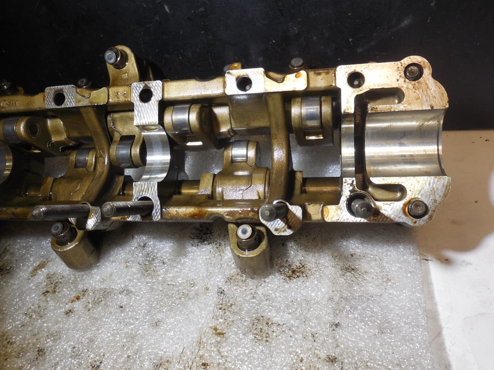 1120510008 凸轮轴外壳左摇臂 04-08 克莱斯勒 Crossfire 3.2 CLK320 — 第 3/4 张图片