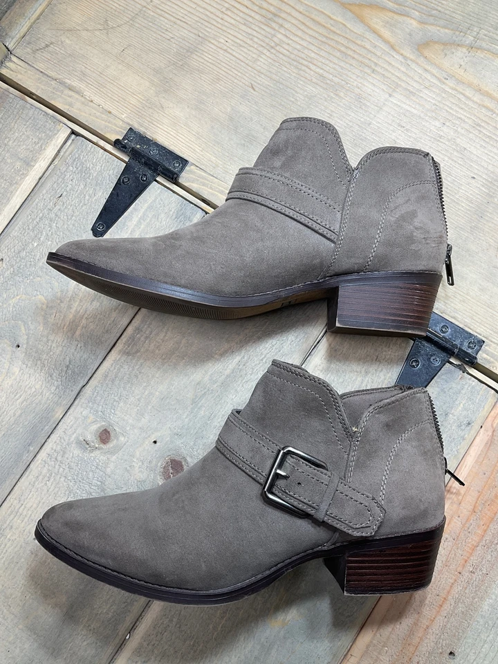 US7 David Aaron Fall Ankle Boots Booties Taupe Brown Back Zip - Image 4 of 4