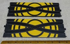   Vintage - LIFE-LIKE Slot Car TRACK - 2 Racing CROSS-OVERS TRACK - NICE   