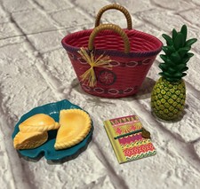 American girl Lea Clark Beach Picnic Set retired accessories Tote Pineapple