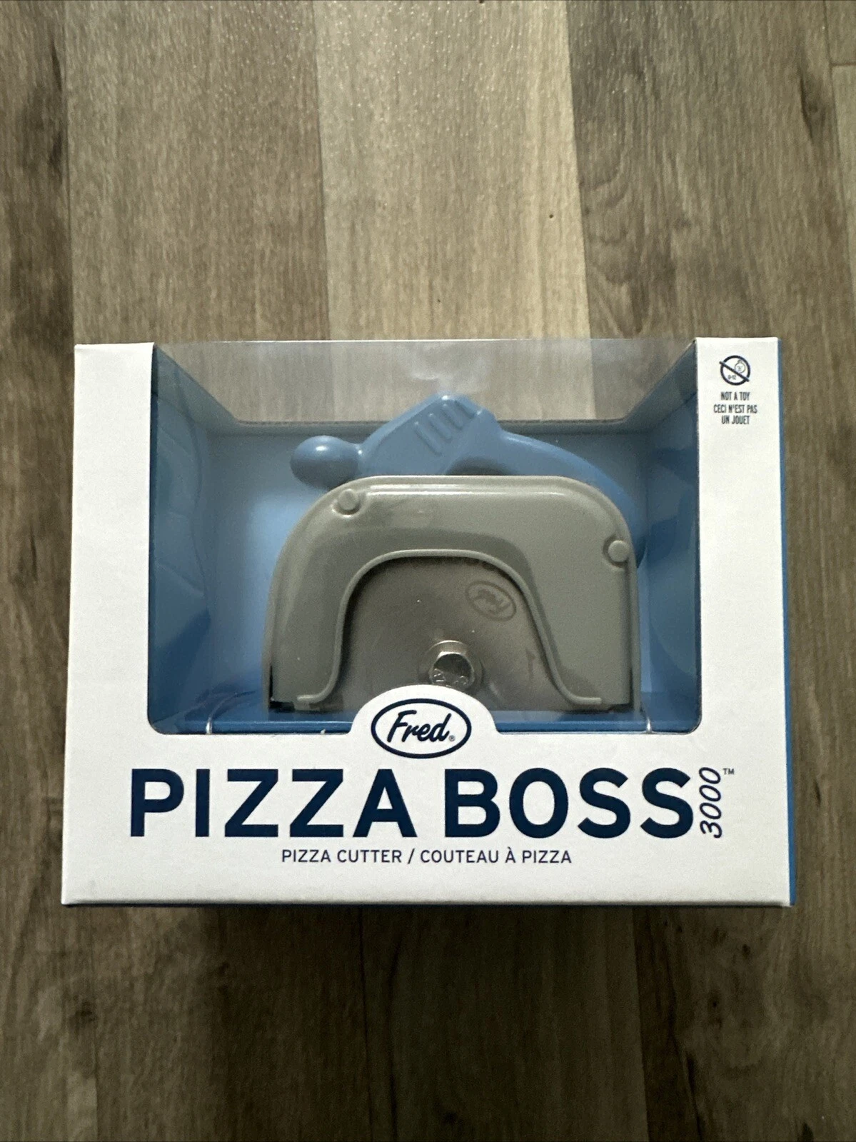 FRED Pizza Boss 3000 Circular Saw Pizza Cutter Power Wheel Kitchen Utensil New!
Opens in a new windo