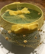 Vtg 50's Yellow Halo Ring Ladies Hat w/ Veil Netting Velvet Polkadot Bows