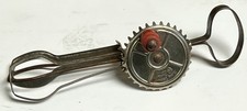 VINTAGE CHILDS BETTY TAPLIN MINI SIZE EGG BEATER w/ RED HANDLE WORKING