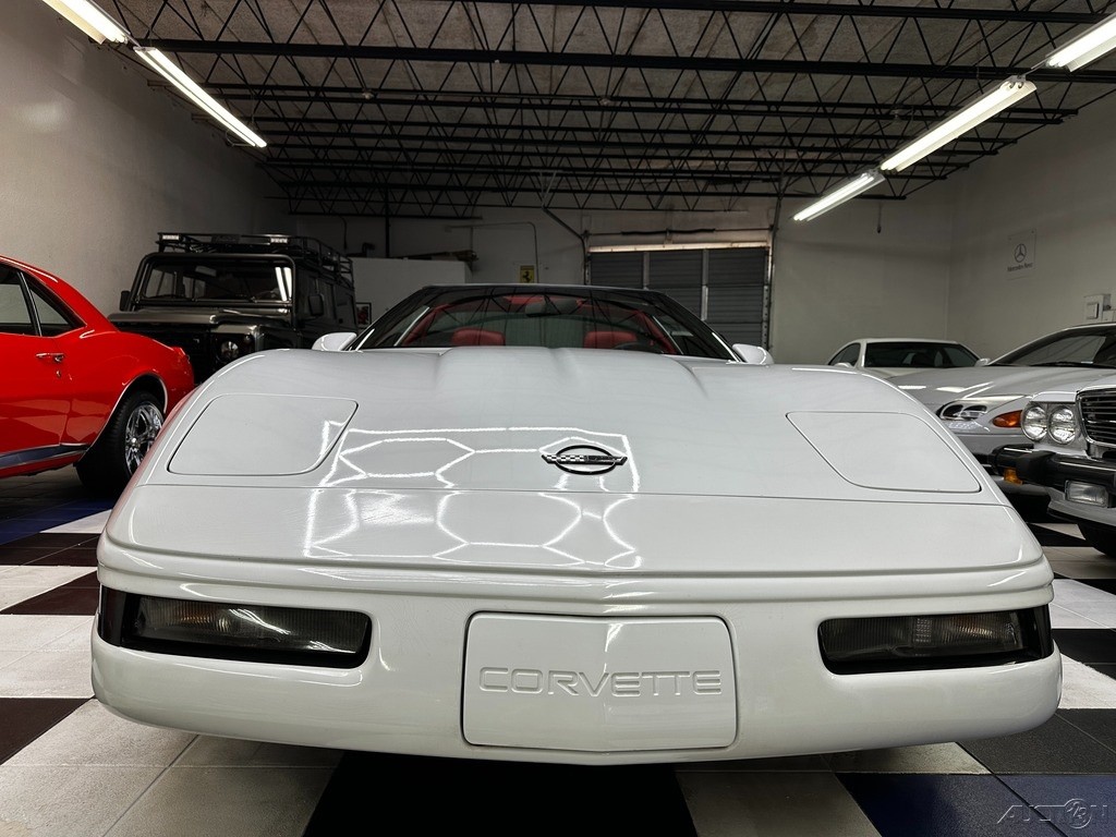 1993 White Chevrolet Corvette Z06  | C4 Corvette Photo 9