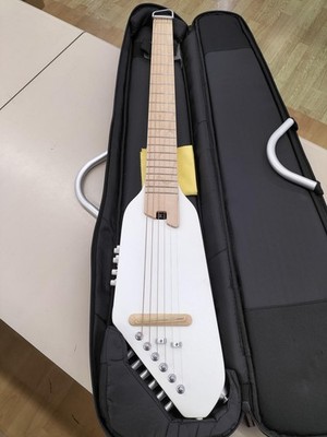 DONNER HUSH-I PRO Travel Guitar-01