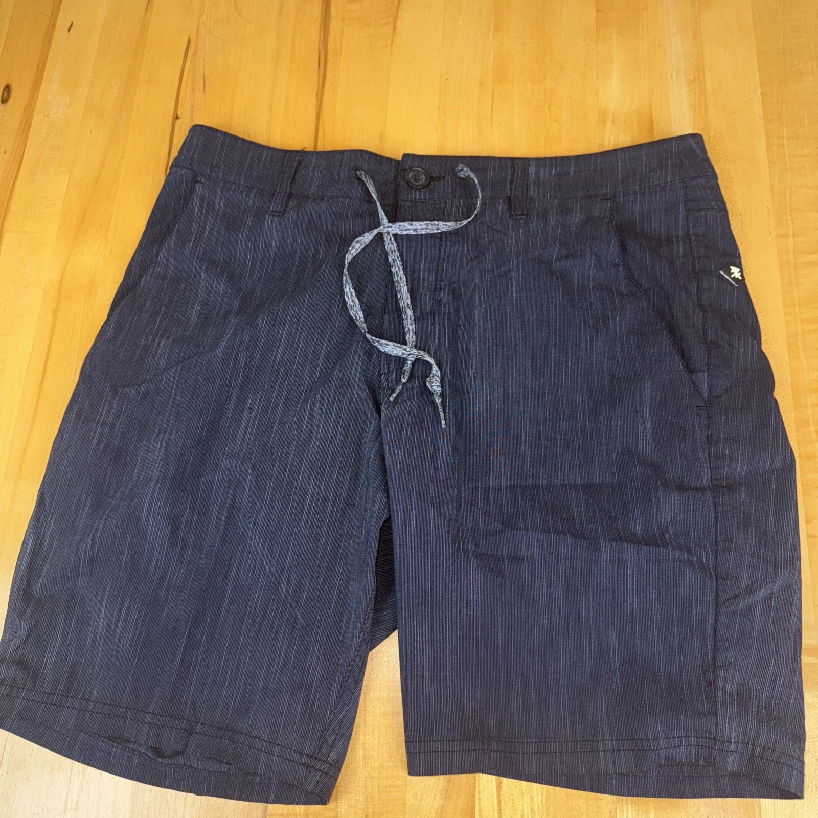 Roark Shorts Mens 32 Gray Striped 2.0 Hybrid Drawstring Surf Hiking Outdoors 8"