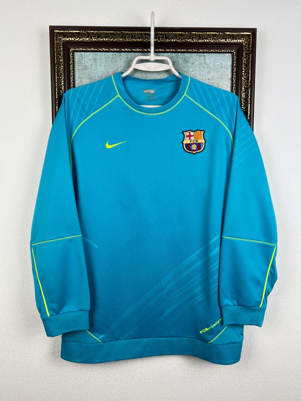 Vintage Nike FC Barcelona Football Sweatshirt Soccer Jacket Blue Track Kids XL