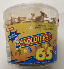 Tootsie Toy Soldiers 65 Piece bucket  6123 with play mat Made USA