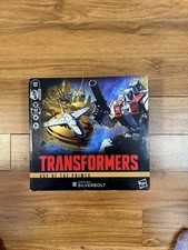Transformers - Age of the Primes - Commander Class Aerialbot Silverbolt In Hand