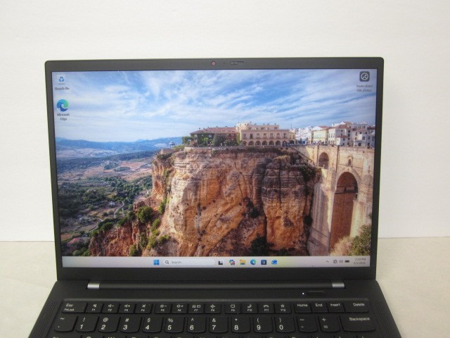 Lenovo ThinkPad X1 Carbon 9th Gen, 14-Inch Laptop, with I7-1185G7, 512 GB NVMe (Non-Volatile Memory Express), Windows 11 Pro