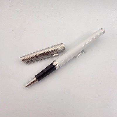 Waterman Hemisphere Deluxe White Wave Medium Roller Ball Pen (S0921290)