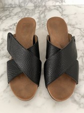 Vionic Leticia Black Leather Wedge Sandals Size 8.5 Arch Support Adj Strap Comfy