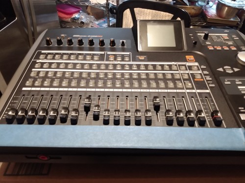 TASCAM Digital Portastudio 2488 NEO CD Writer/Burner - Picture 2 of 7