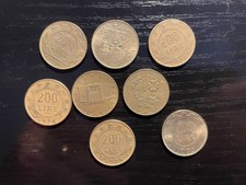 Lot de 8 pièces ITALIE de 200 lires