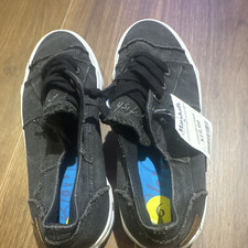 Blowfish Malibu Play Kids US 9 Black Canvas Low Top Lace-Up Sneakers