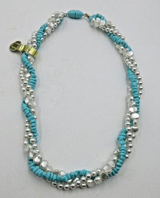 NEW AVON PRODUCED JAPAN WHITE FAUX PEARL TURQUOISE BLUE COLOR gold tone Necklace