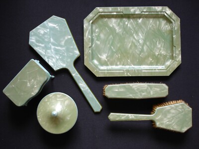 Vintage sechs Stück (6) - Kunststoff Waschtisch/Schminktisch Set.