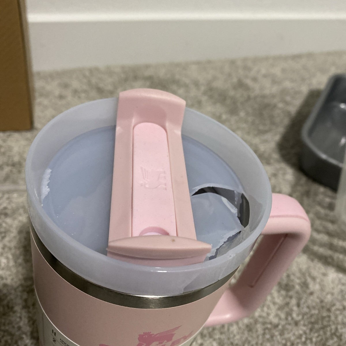 Stanley Quencher H2.0 Flowstate Tumbler 40oz, Cherry Blossom