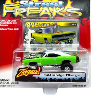 ジョニーライトニング　1969 Dodge Charger Johnny Lightning 1969 Dodge Charger Muscle Car - 1:64 Scale