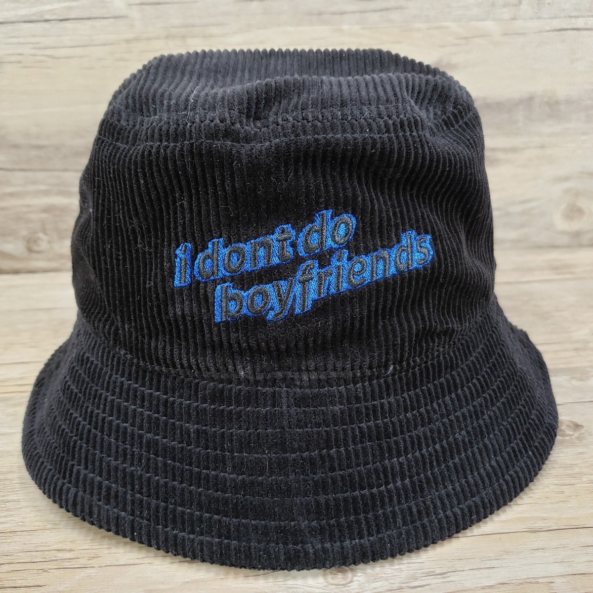 H&M x Netflix Corduroy Bucket Hat Cap Sex Education I Don't H&M x Netflix Corduroy Bucket Hat Cap Sex Education I Don't