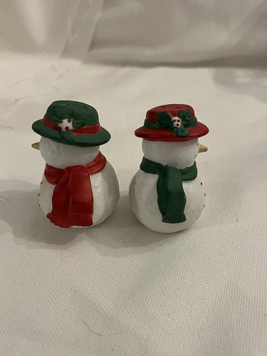 Vintage Christmas SNOWMAN AND SNOWGIRL Red hat Green Hat salt and pepper shakers - Picture 2 of 8