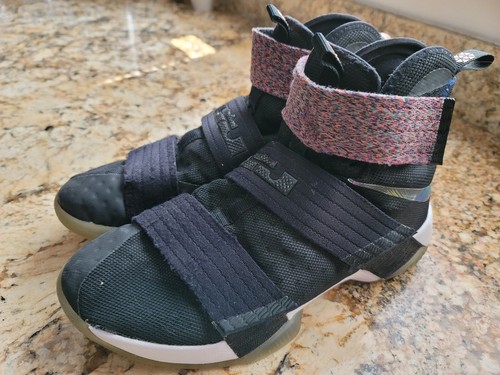 Lebron James Nike Zoom Soldier Ten 