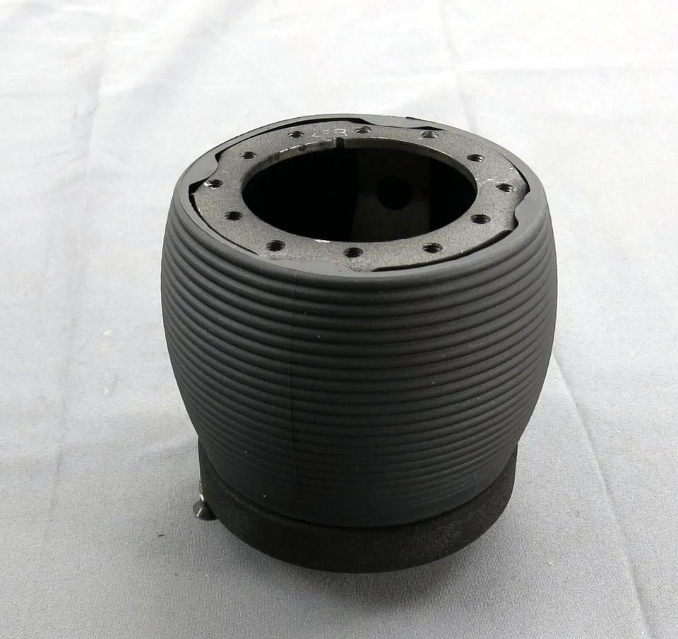 Nardi 可折叠集线器适配器适用于大众大众 Corrado 高尔夫捷达帕萨特 — 第 3/4 张图片