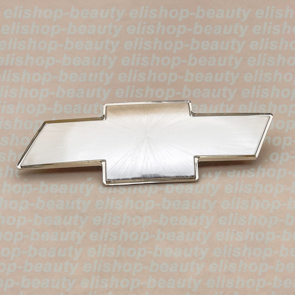 OEM NEW Front Grille Bowtie Emblem Badge Silver 99-06 Chevrolet 12335633