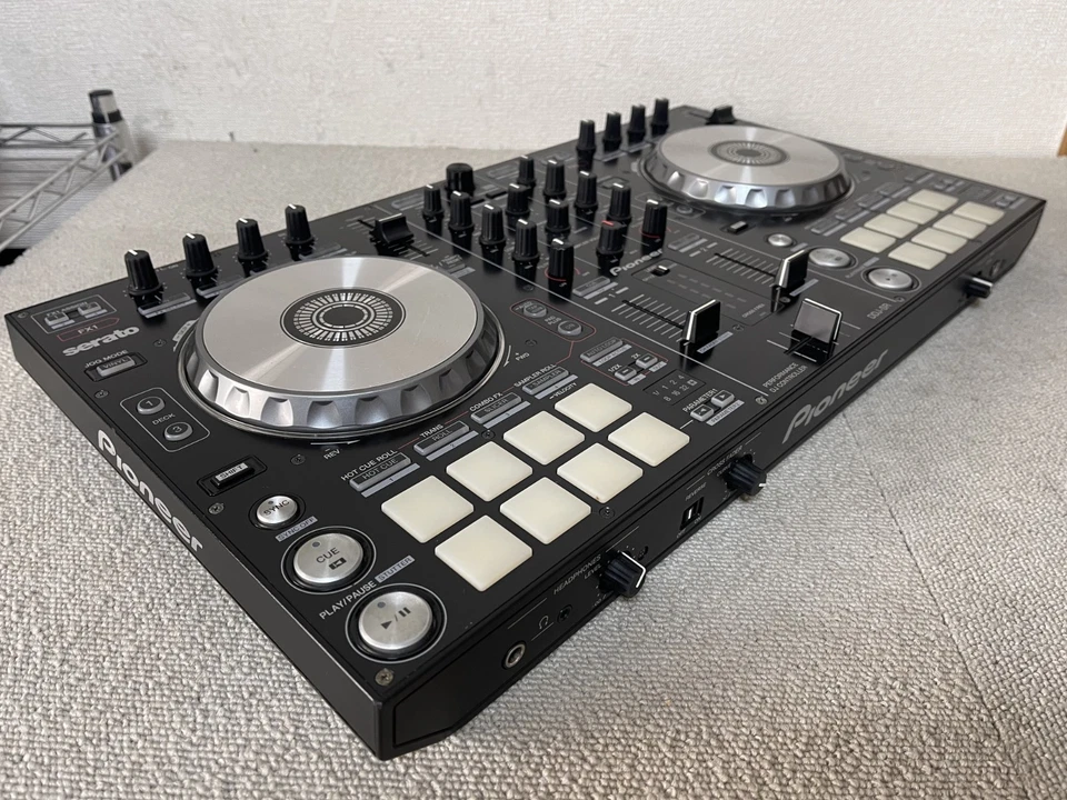 Pioneer DJ DDJ-SR Black with USB Cable Tested and Working 2-Channel Controller - Image 2 of 4