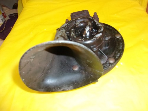 VINTAGE ORIGINAL AUTOLITE USA MODEL HW 12 VOLT "HIGH" USED HORN!! #A