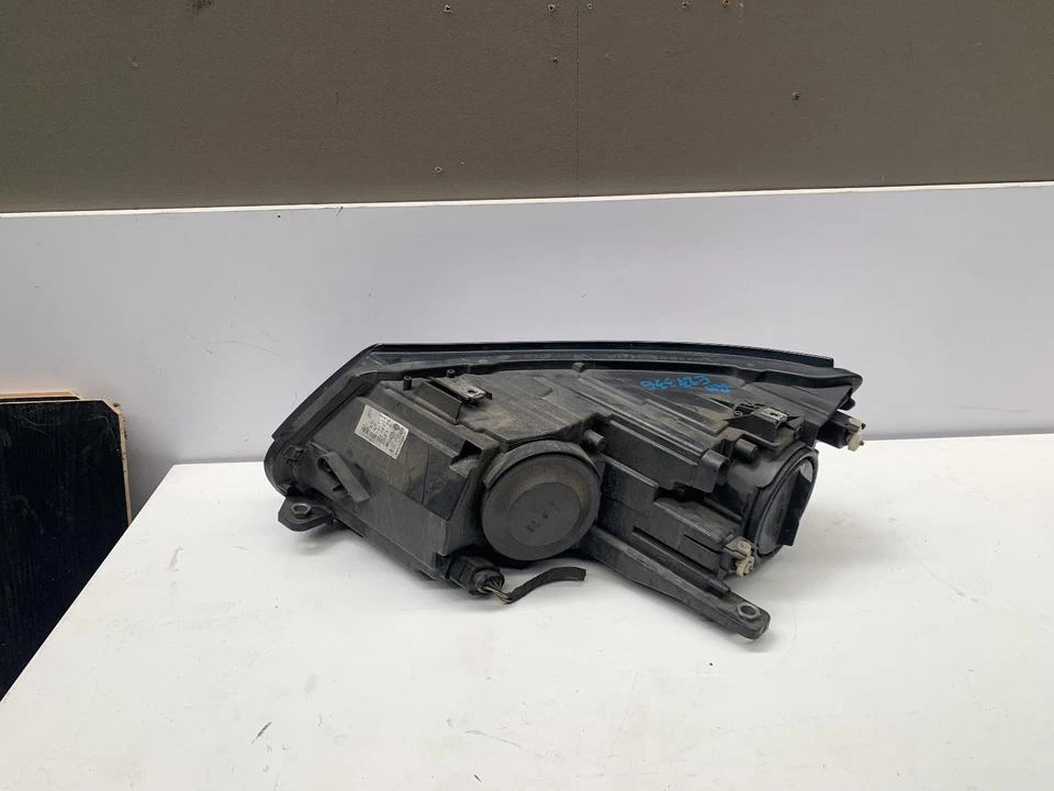 Volkswagen Tiguan Right Head Light 5N 07/2011-08/2016 - image 3 of 4