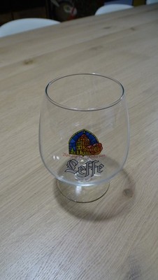 PLV BIER LEFFE BELGIUM BEER GLAS COGNAC STIL VERKOSTUNG BISTRO BAR