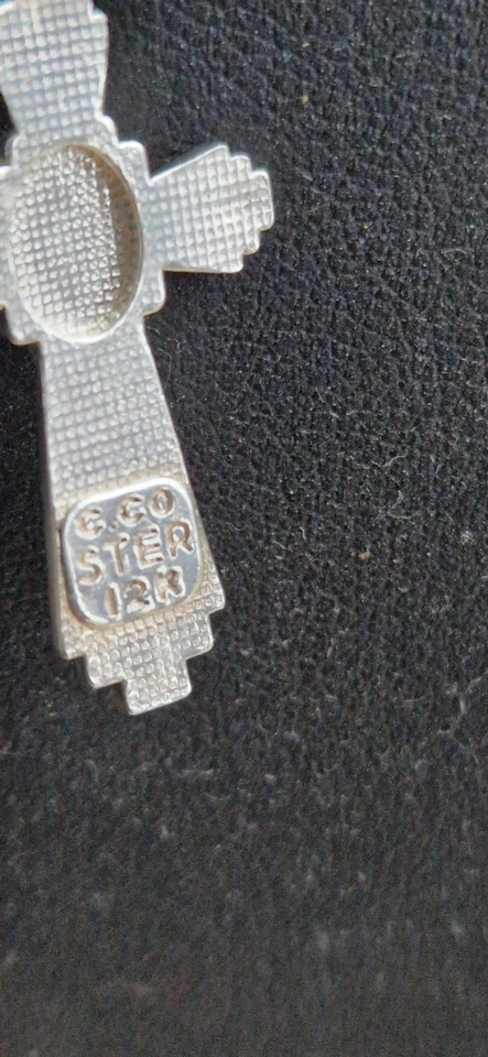 Collar colgante vintage Coleman Co Black Hills oro plata esterlina y cruz de 12K Foto 3 de 3