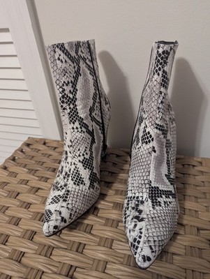 Shein Black White Boots Faux Snake Skin Pointed Toe size Us 7.5