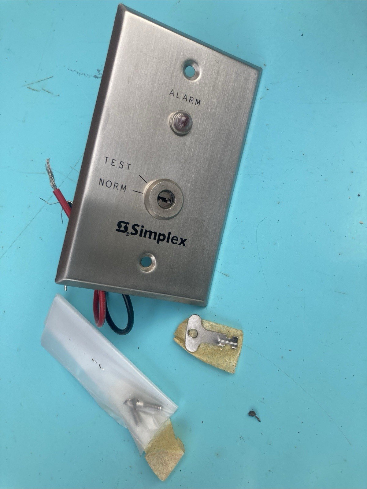 NEW SIMPLEX REMOTE TEST RED LED KEY SWITCH  2098-9806 / 0621151